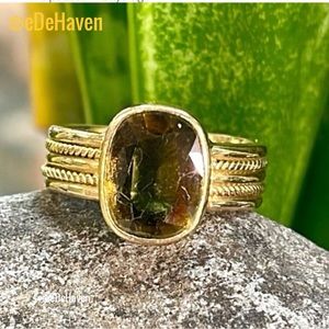 GIA - 18k - Green Yellow Cushion cut Sapphire Ring